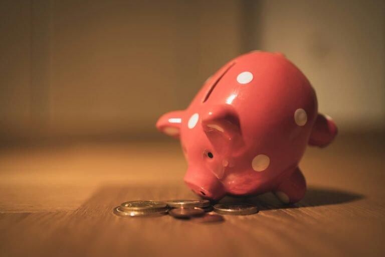 Investing vs Saving: What Is the Difference?