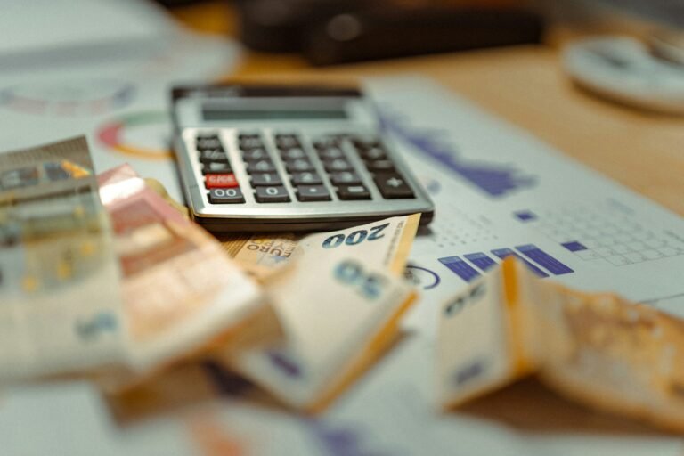 How to Create a Monthly Budget and Save More Money